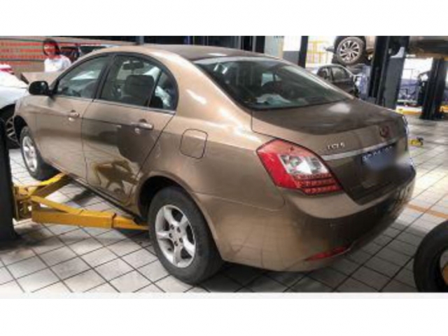 吉利汽车经典帝豪2012款 三厢 1.5L 手动标准型