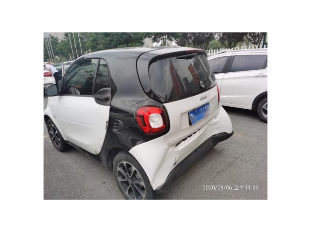 smartsmart fortwo2015款 1.0L 52千瓦硬顶灵动版
