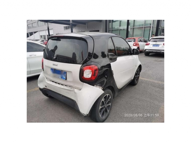 smartsmart fortwo2015款 1.0L 52千瓦硬顶灵动版
