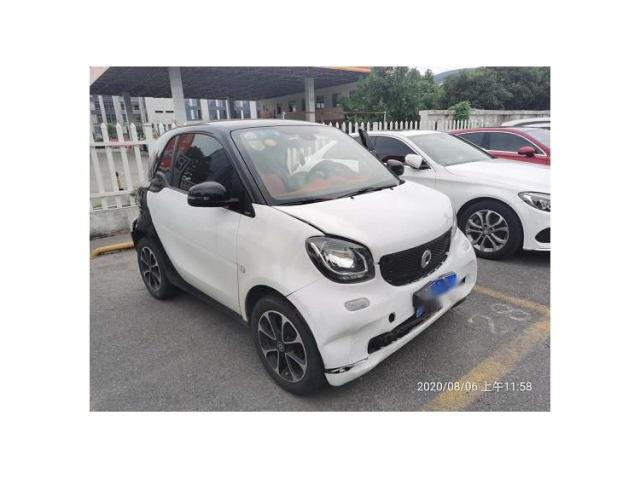 smartsmart fortwo2015款 1.0L 52千瓦硬顶灵动版