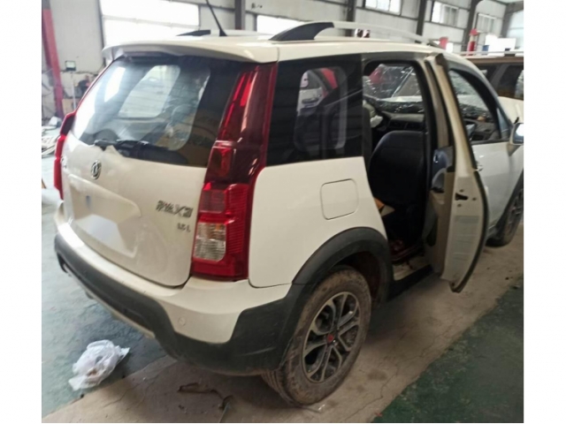 东风风行景逸X32016款 1.5L 豪华型