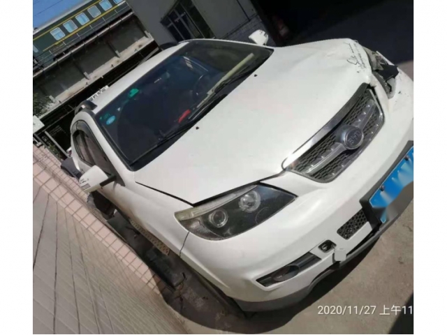 比亚迪比亚迪M6比亚迪M6 2013款 2.4L 自动尊贵型