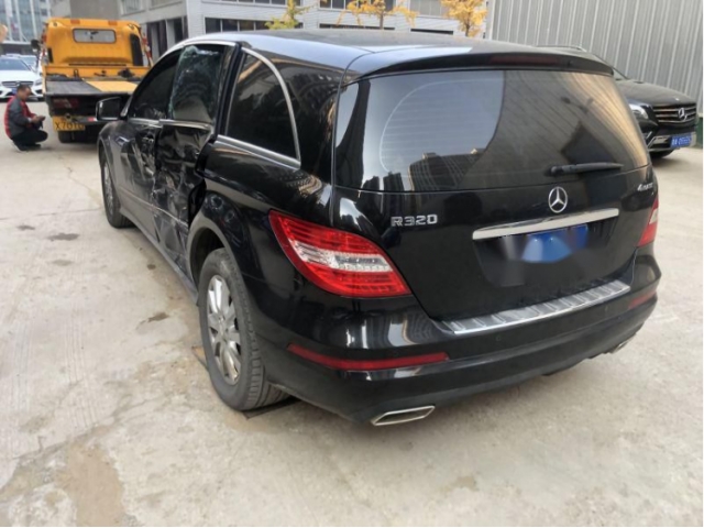 奔驰奔驰R级2014款 R 320 4MATIC 商务型