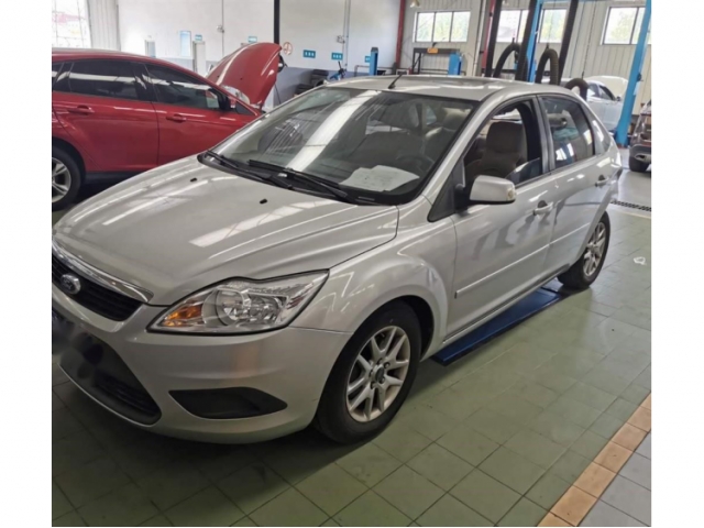 福特福克斯2011款 三厢 1.8L 手动舒适型