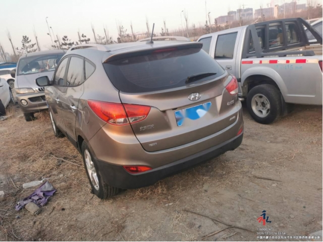 现代北京现代ix352010款 2.4L 自动四驱领航版GLS