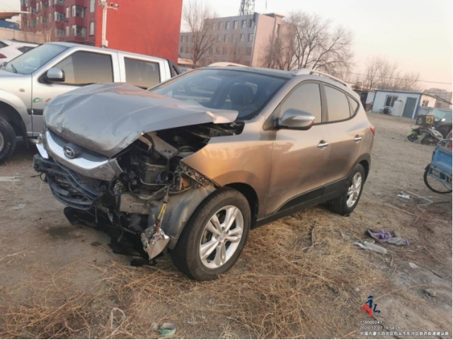 现代北京现代ix352010款 2.4L 自动四驱领航版GLS