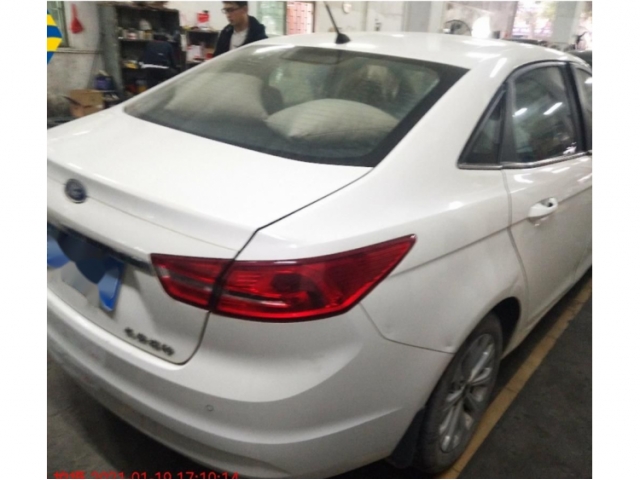 福特福睿斯2015款 1.5L 自动时尚型
