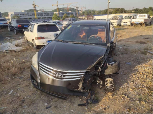 现代悦动2011款 1.6L 手动舒适型