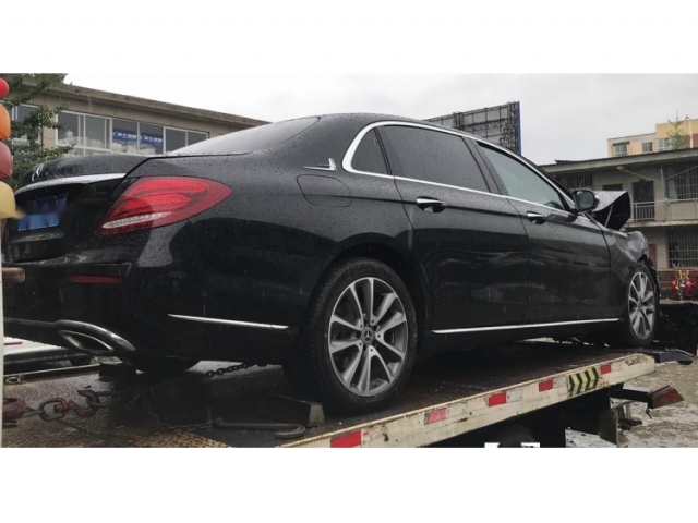 奔驰奔驰E级2015款 E 260 L 运动型
