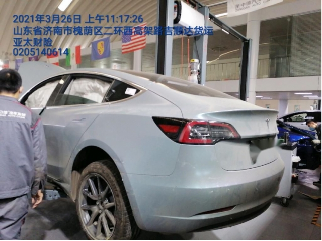 特斯拉Model 3