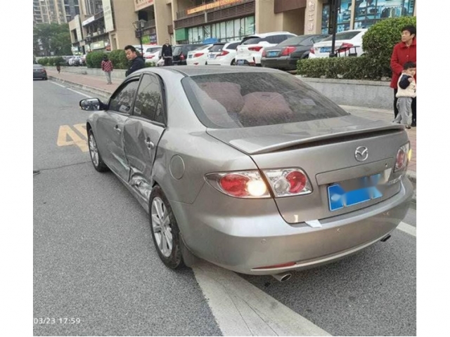 马自达马自达62015款 2.0L 自动豪华型
