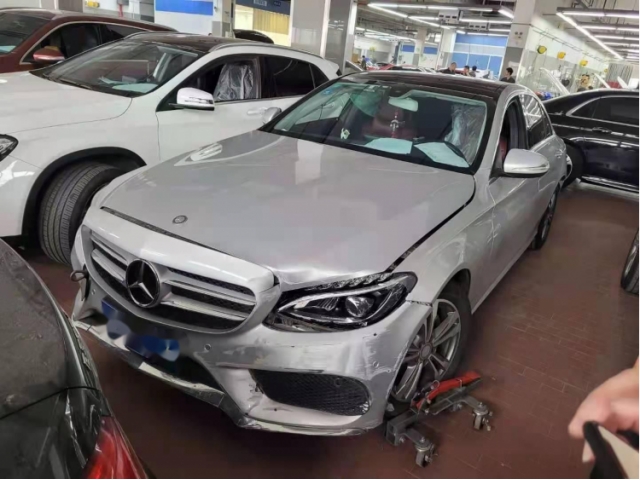 奔驰奔驰C级2016款 C 200 L 运动型