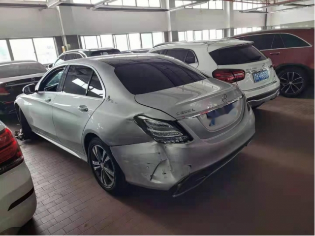 奔驰奔驰C级2016款 C 200 L 运动型