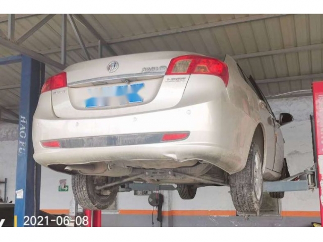 别克凯越2013款 1.5L 自动经典型