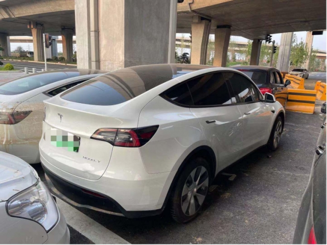 特斯拉Model 3