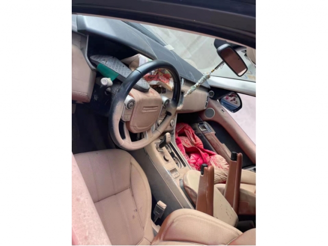 路虎揽胜运动版2015款 3.0 V6 SC HSE