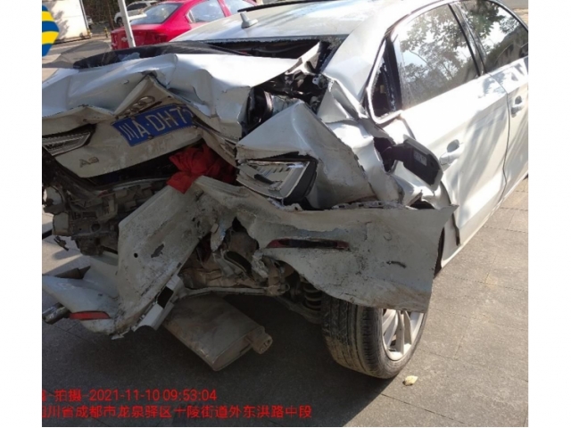 奥迪奥迪A32015款 Limousine 40 TFSI 自动舒适型