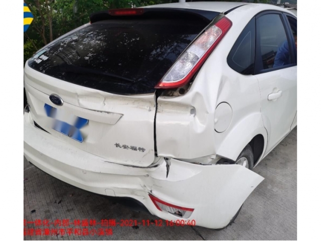 福特福克斯2013款 两厢经典 1.8L 自动基本型
