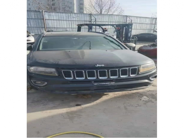 Jeep指南者(进口)2013款 2.4L 四驱运动版