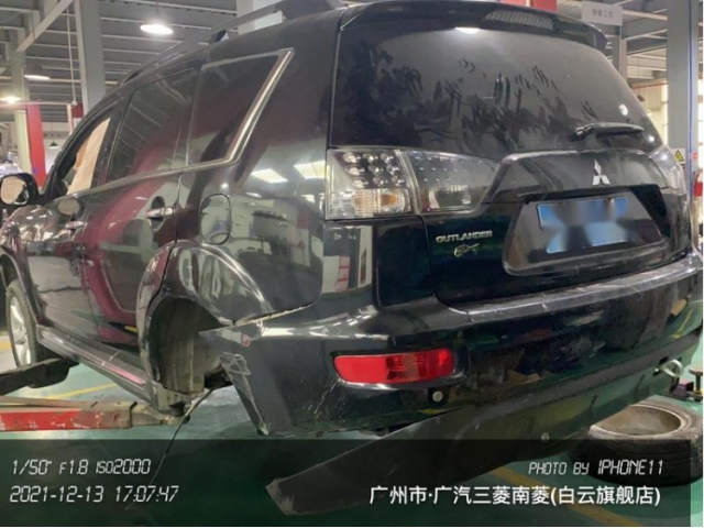 三菱欧蓝德(进口)2012款 劲界 2.4 时尚导航版
