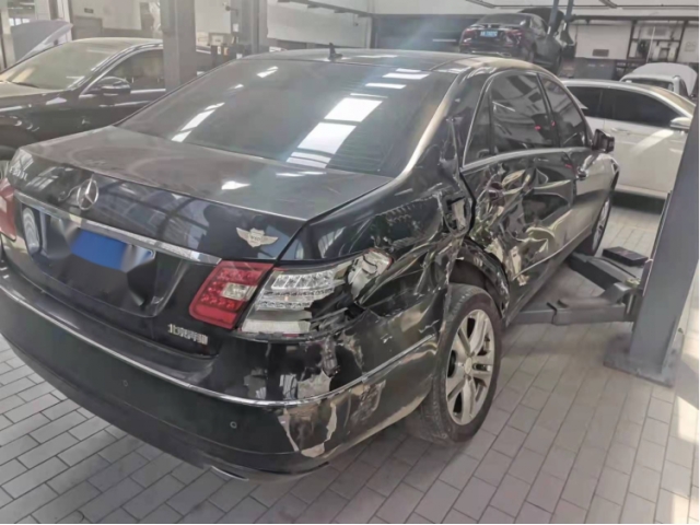 奔驰奔驰E级2010款 E 300 L 时尚型