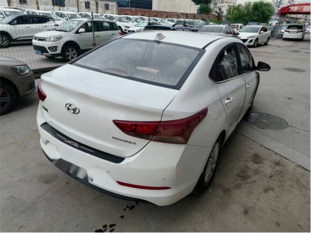 现代悦纳悦纳 2016款 1.4L 手动炫酷版GLS