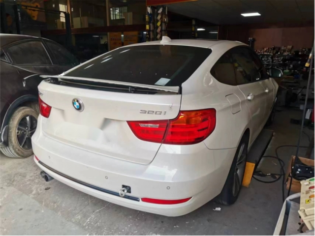 宝马宝马3系GT2016款 328i 设计套装型