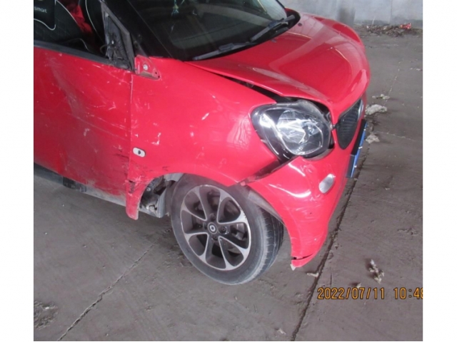 smartsmart fortwo2015款 1.0L 52千瓦硬顶激情版