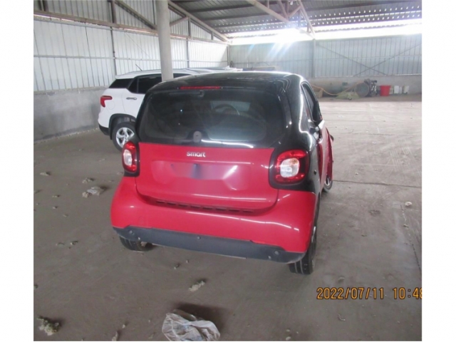 smartsmart fortwo2015款 1.0L 52千瓦硬顶激情版