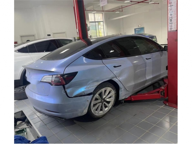 特斯拉Model 3