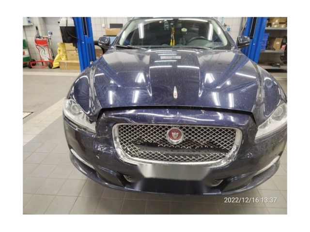 捷豹捷豹XJ2014款 XJL 3.0 SC 两驱全景商务版