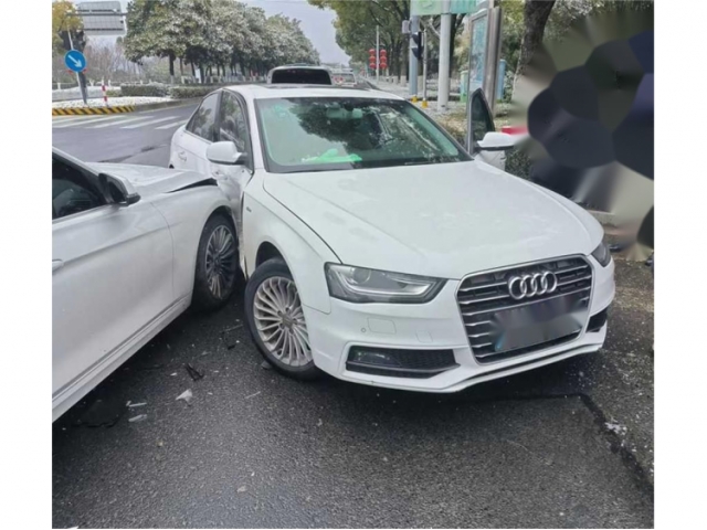 奥迪奥迪A4L2016款 35 TFSI 典藏版 自动标准型