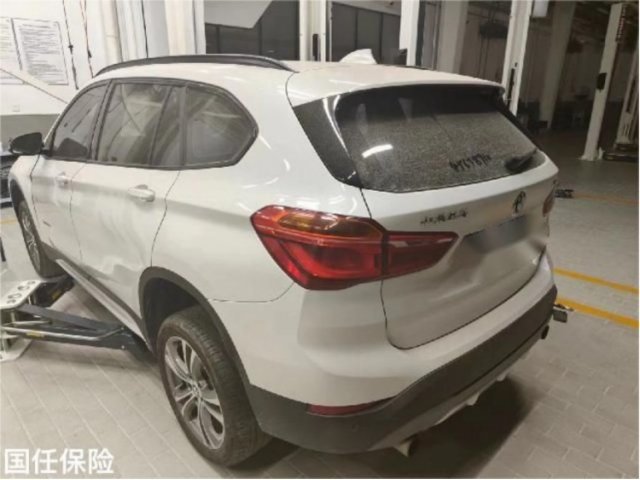 宝马宝马X12016款 sDrive20Li 豪华型
