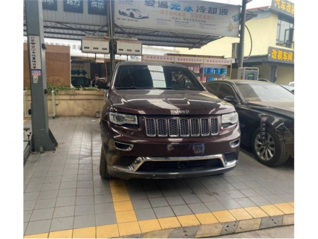 Jeep大切诺基(进口)2015款 3.0L 旗舰尊悦版