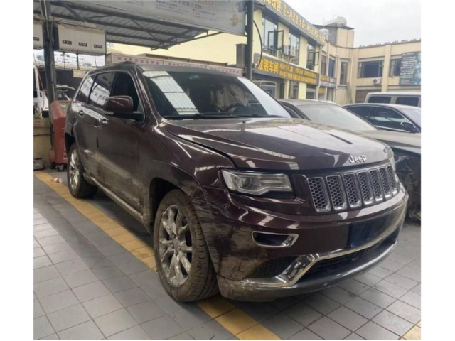 Jeep大切诺基(进口)2015款 3.0L 旗舰尊悦版