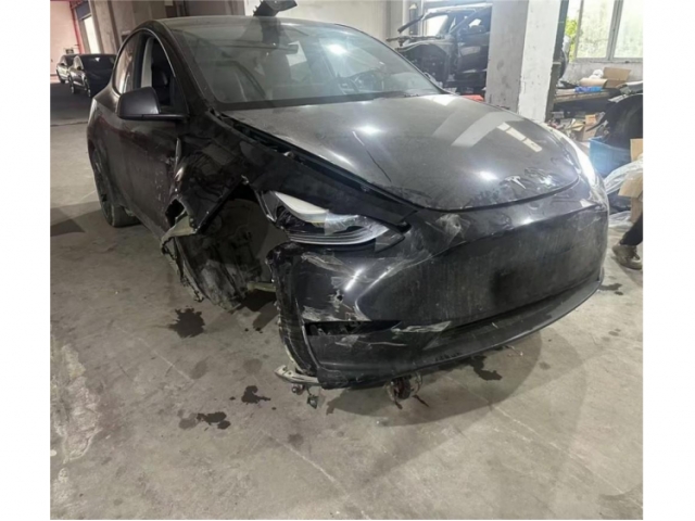 特斯拉Model 3