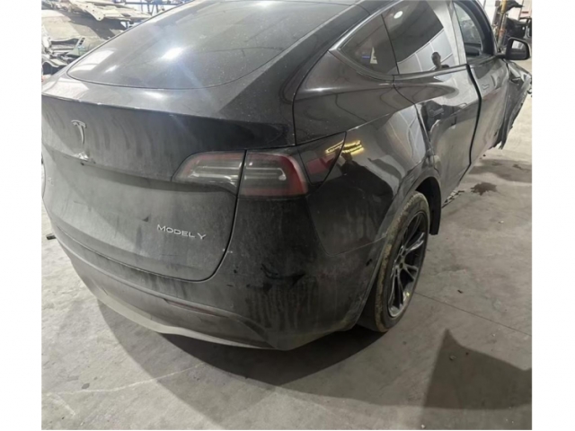 特斯拉Model 3