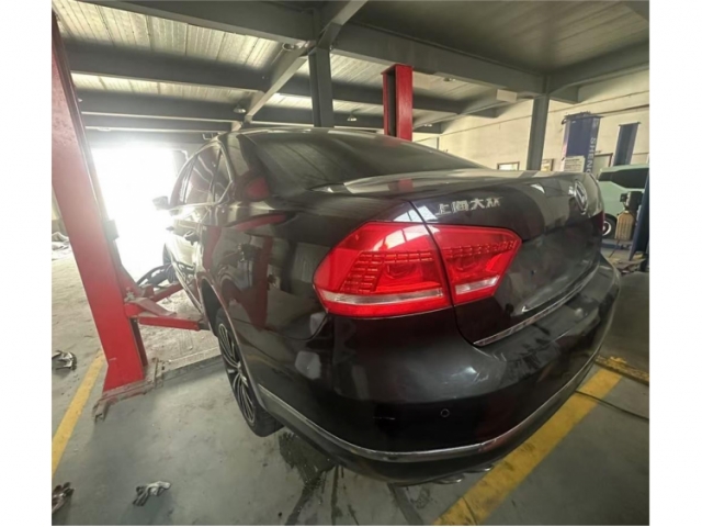 大众帕萨特2015款 1.8TSI DSG御尊版