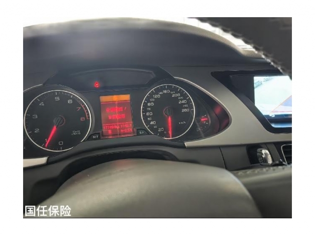 奥迪奥迪A4L2010款 2.0 TFSI 标准型